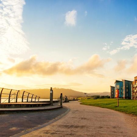 Sea View Apartment At The Beach! Llanelli Eksteriør billede